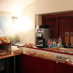 Hotel New Saint Lazare Parigi